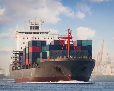transport kontenerów morskich