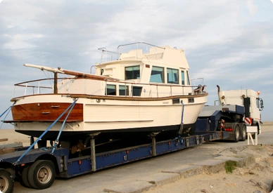 Jacht - transport ciężarówką